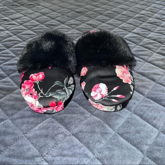 Victoria's Secret Slippers Size 5 6 Satin Floral Black Pink Furr Shoes - Picture 3 of 11
